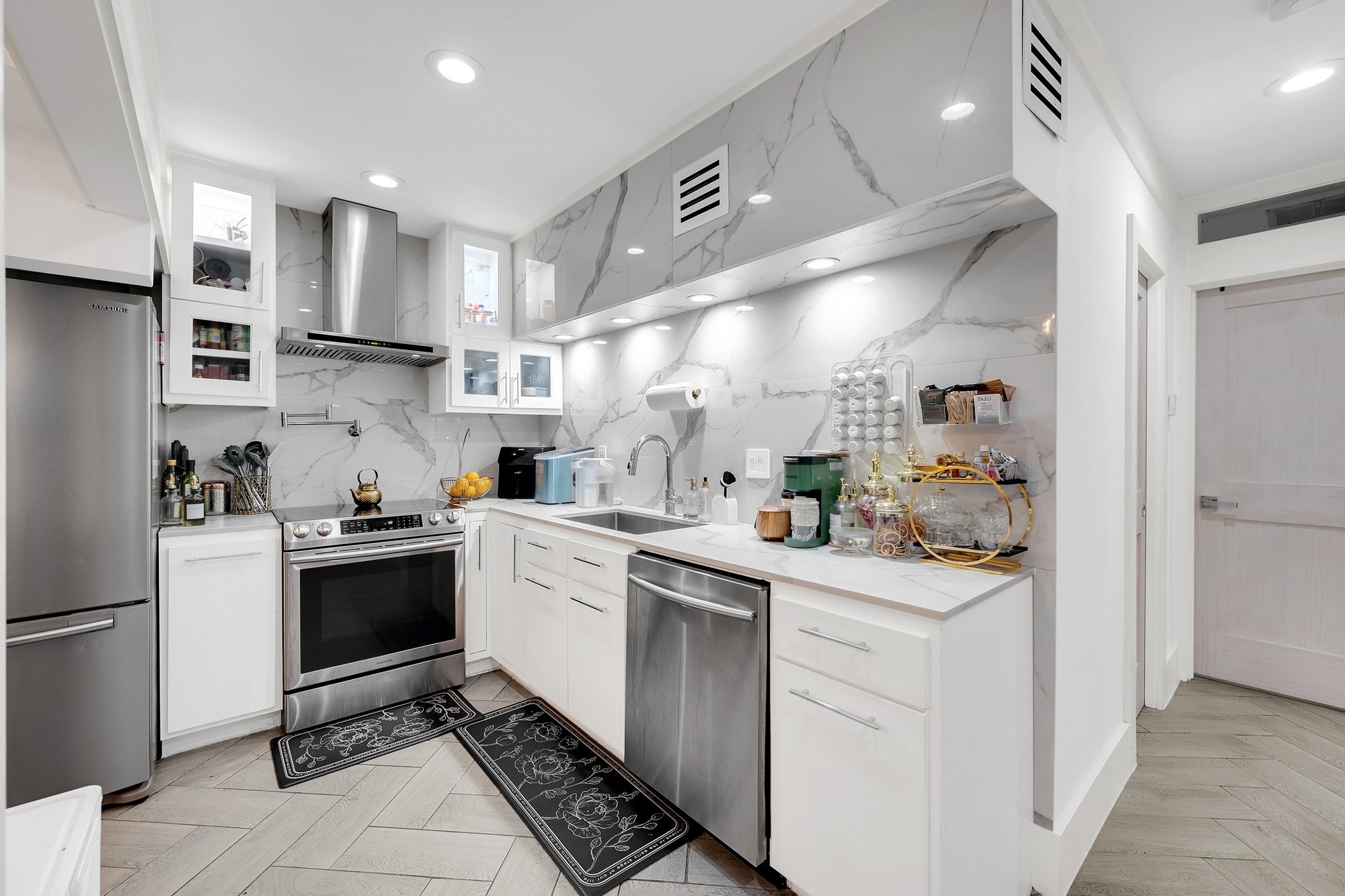 3400 Timmons Lane 11 , Houston, TX, 77027 | 53775982 | Realty Texas LLC