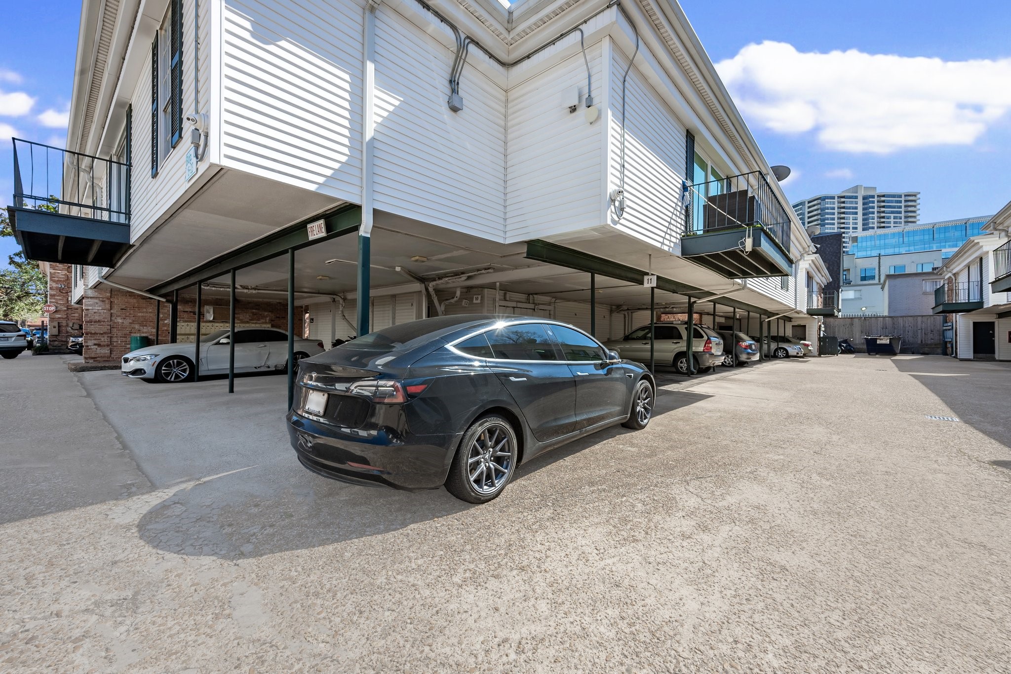 3400 Timmons Lane 11 , Houston, TX, 77027 | 53775982 | Realty Texas LLC
