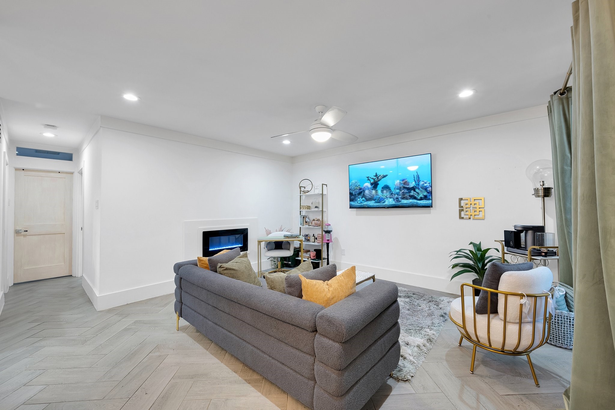 3400 Timmons Lane 11 , Houston, TX, 77027 | 53775982 | Realty Texas LLC