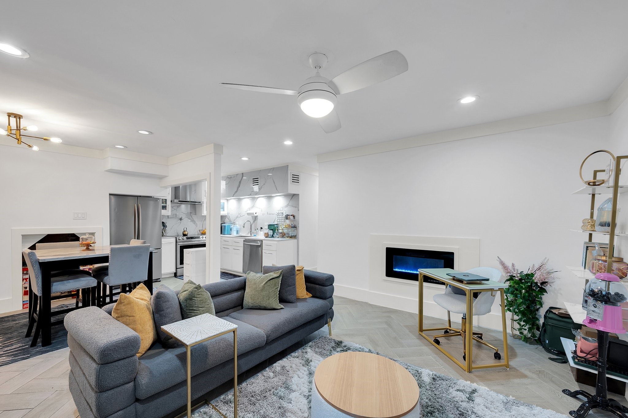 3400 Timmons Lane 11 , Houston, TX, 77027 | 53775982 | Realty Texas LLC