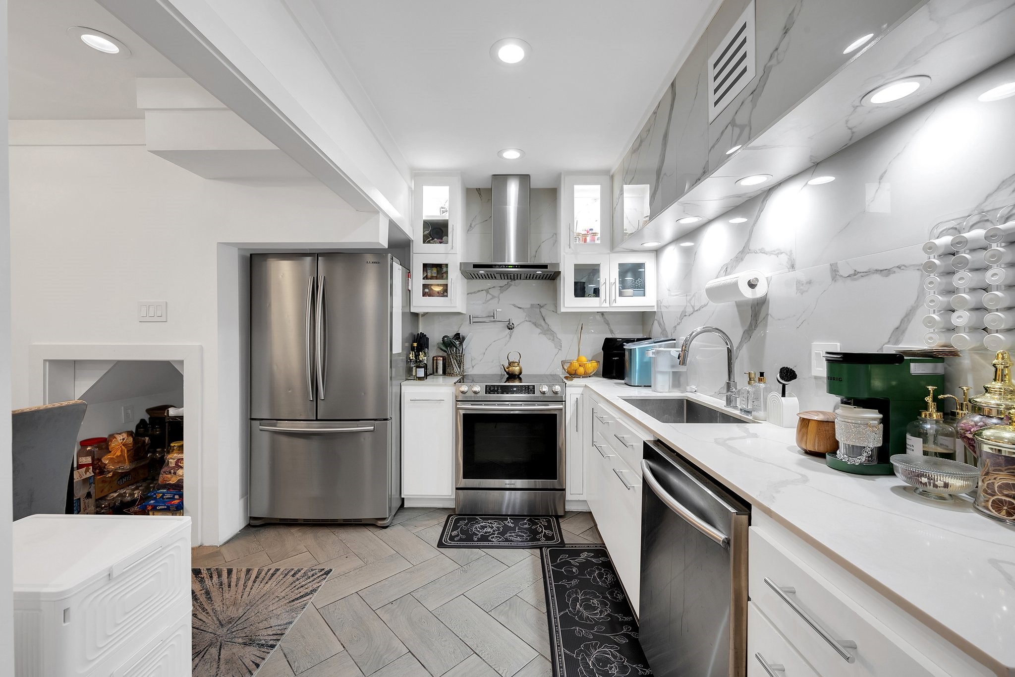 3400 Timmons Lane 11 , Houston, TX, 77027 | 53775982 | Realty Texas LLC