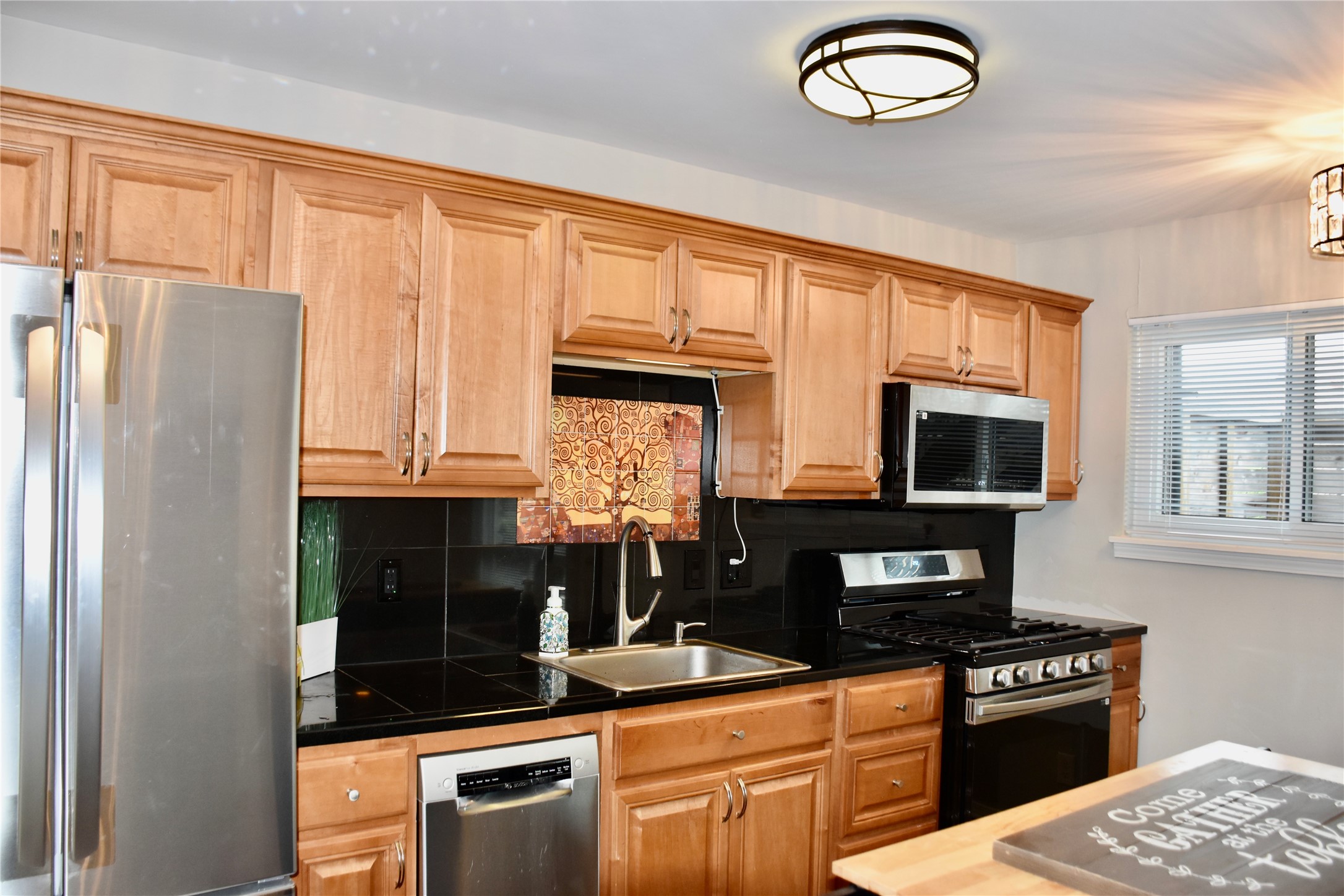 1529 Wirt Road 27 , Houston, TX, 77055 | 97967633 | Realty Texas LLC