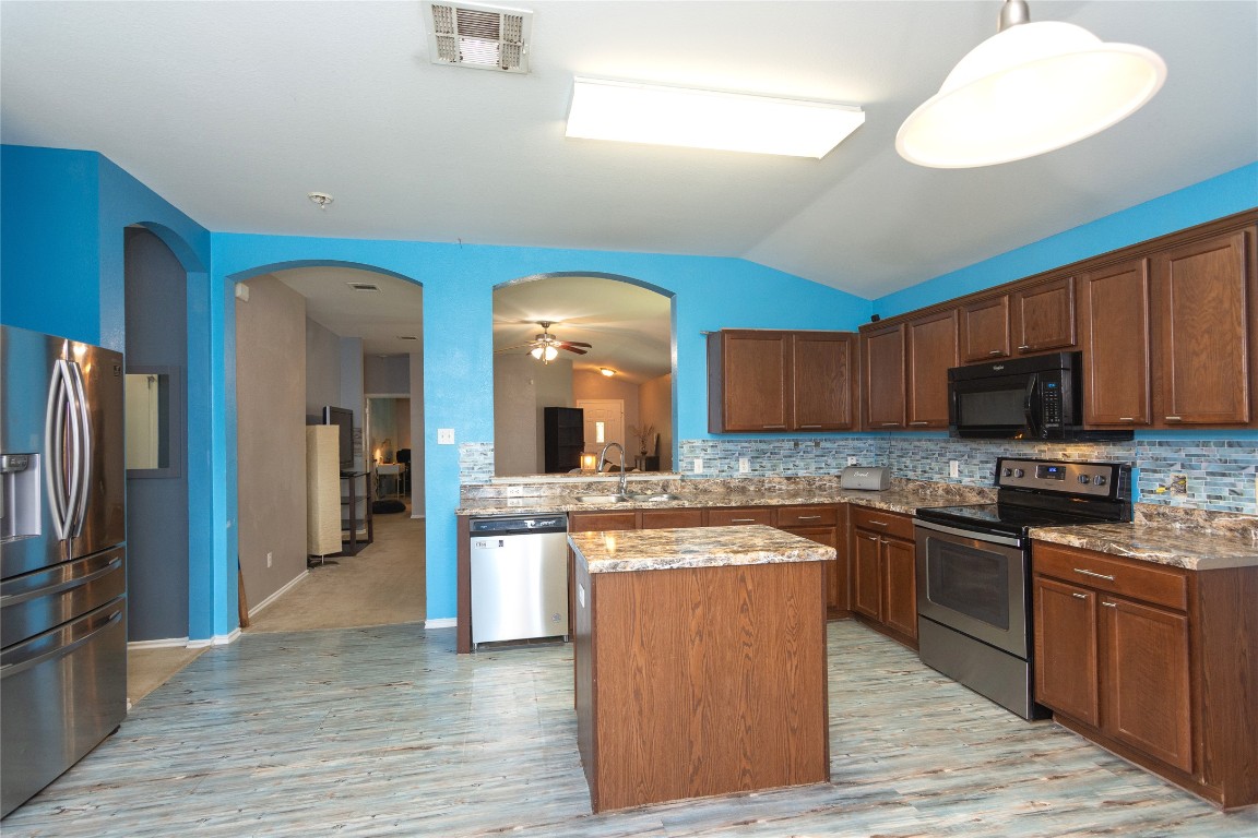 114 Mossy Rock Cove , Hutto, TX, 78634 | 6022273 | Realty Texas LLC