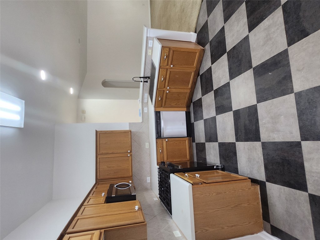 202 N Pauley Drive , Hutto, TX, 78634 | 7384439 | Realty Texas LLC