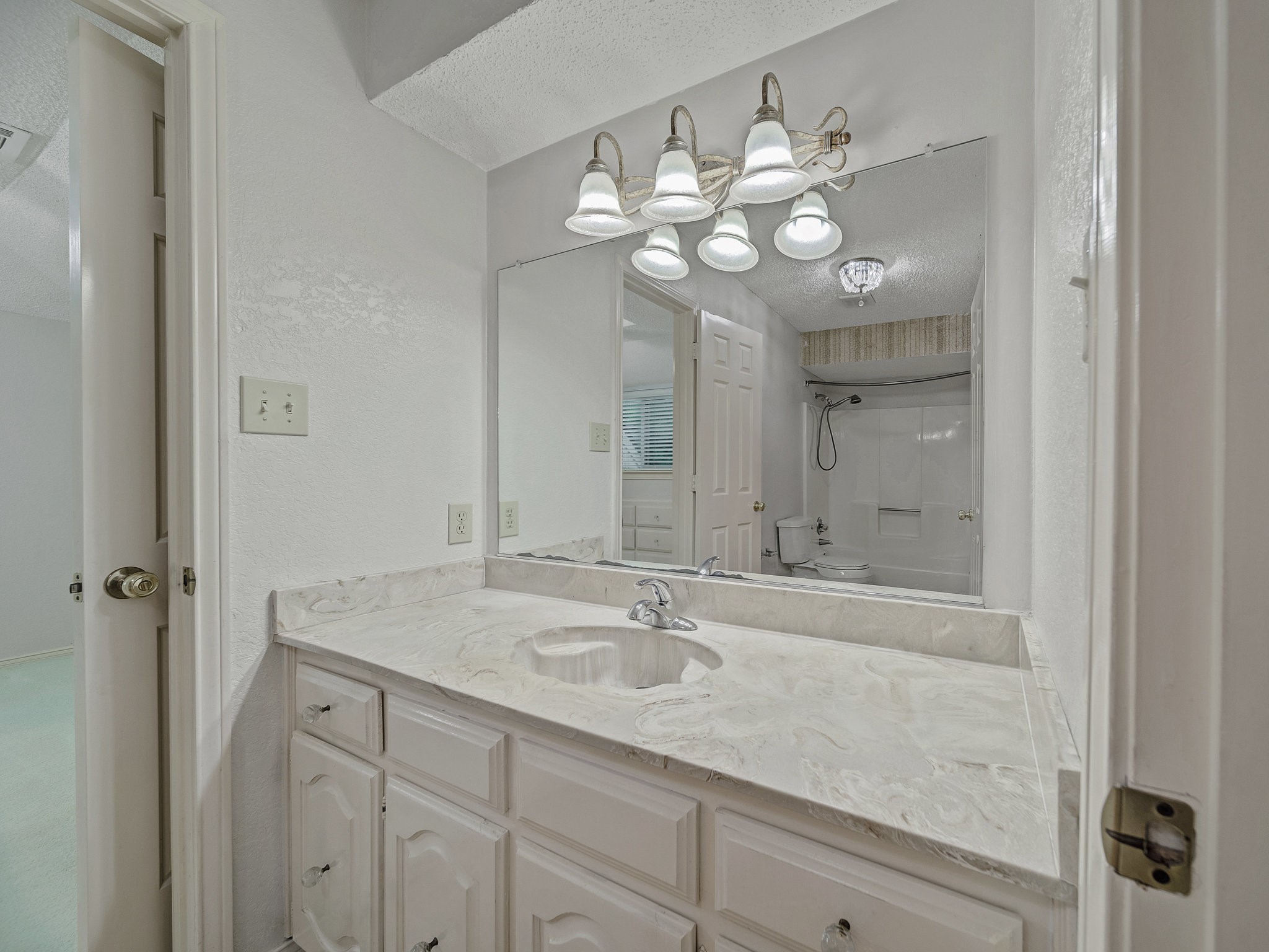 907 Red Oak Creek Drive , Ovilla, TX, 75154 | 20910129 | Realty Texas LLC