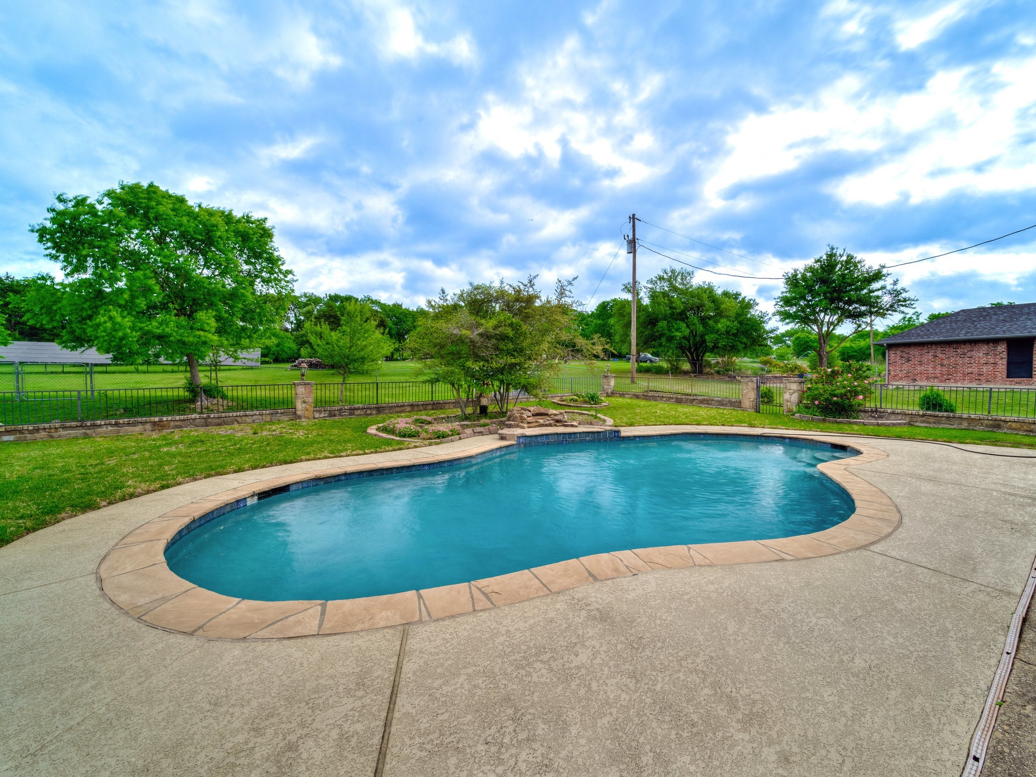 907 Red Oak Creek Drive , Ovilla, TX, 75154 | 20910129 | Realty Texas LLC