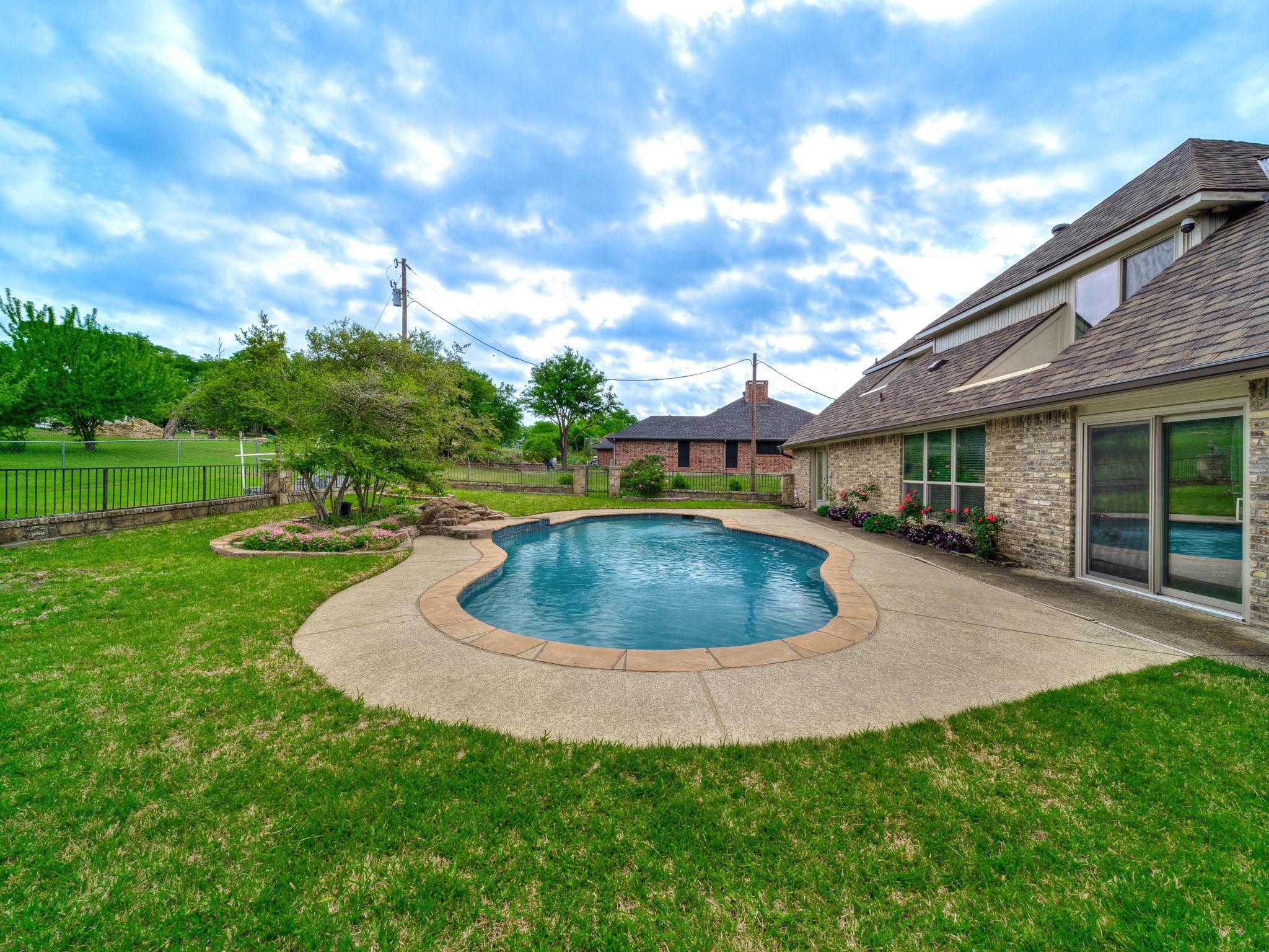 907 Red Oak Creek Drive , Ovilla, TX, 75154 | 20910129 | Realty Texas LLC