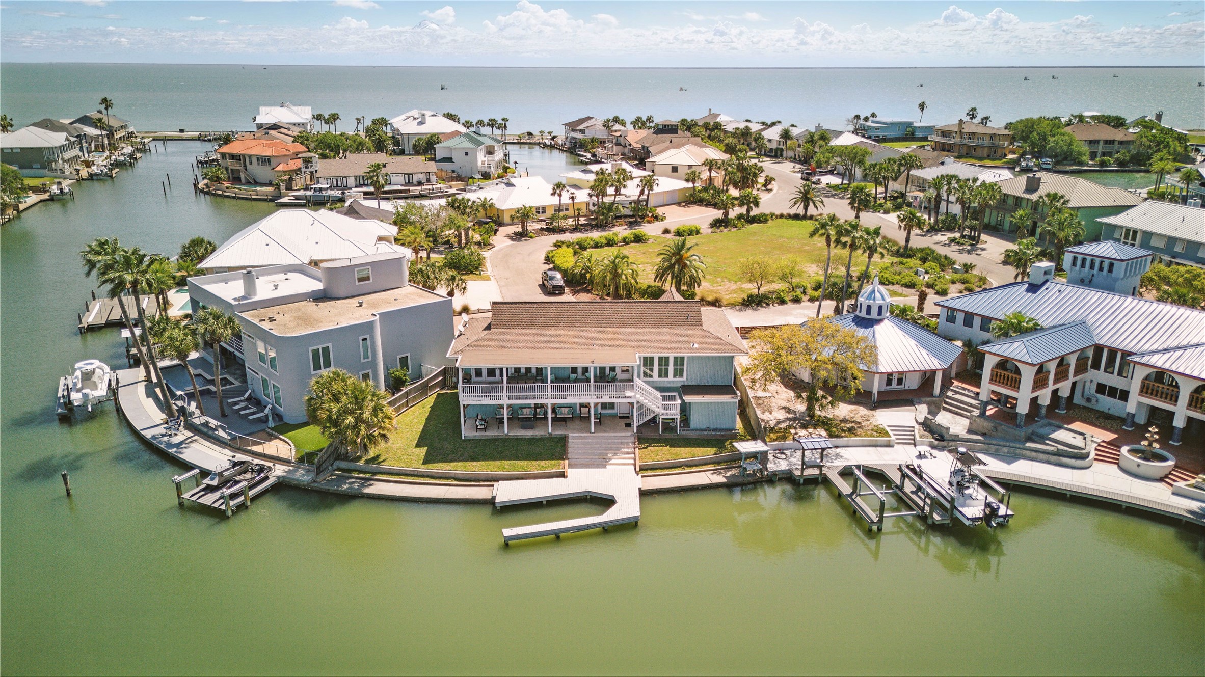 25 Blue Heron Drive, Rockport, TX, 78382 | 67513762 | Realty Texas LLC