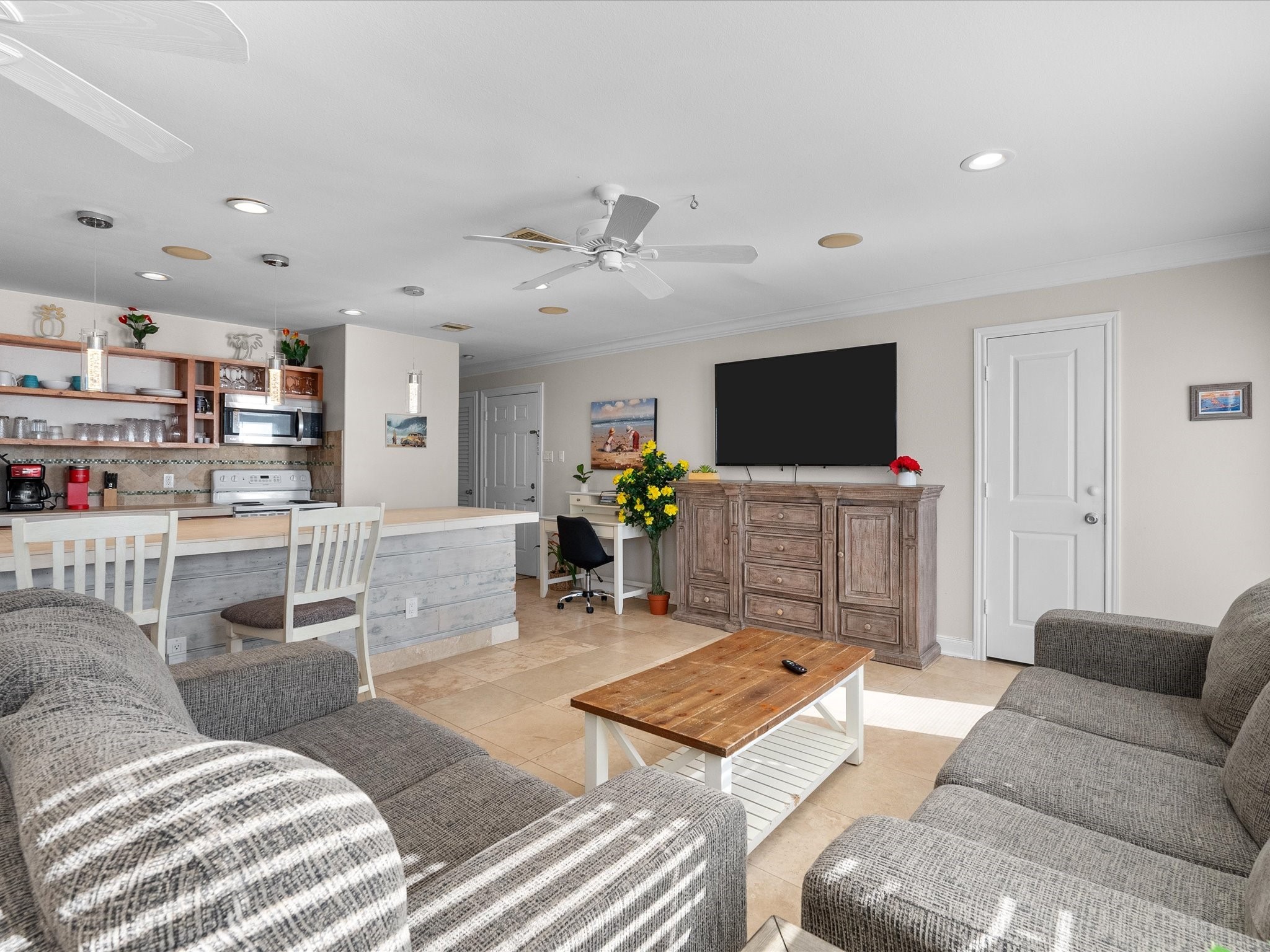 111 Beach Drive , Surfside Beach, TX, 77541 | 73600639 | Realty Texas LLC