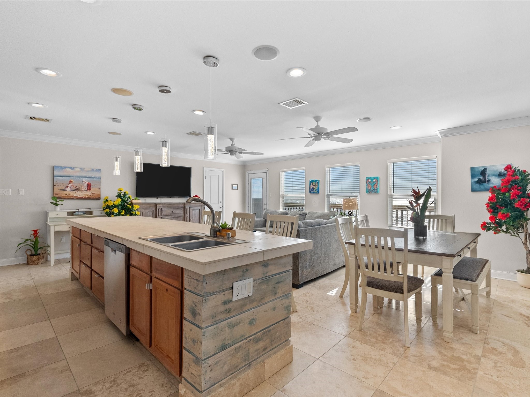 111 Beach Drive , Surfside Beach, TX, 77541 | 73600639 | Realty Texas LLC