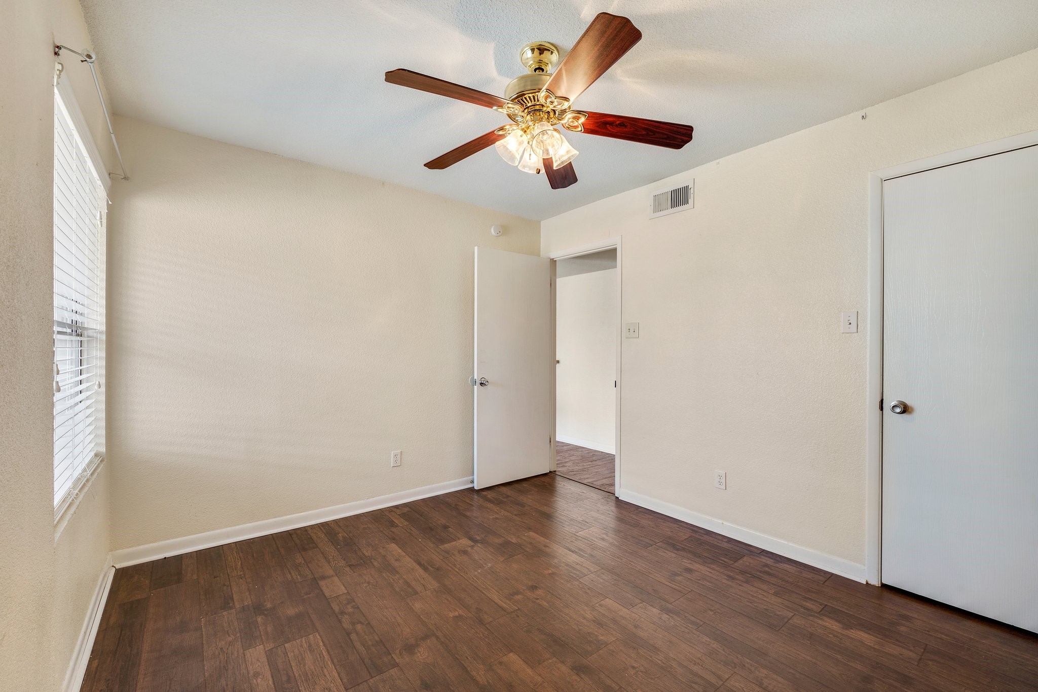 904 University Oaks Boulevard 92 , College Station, TX, 77840 | 58198057 | Realty Texas LLC