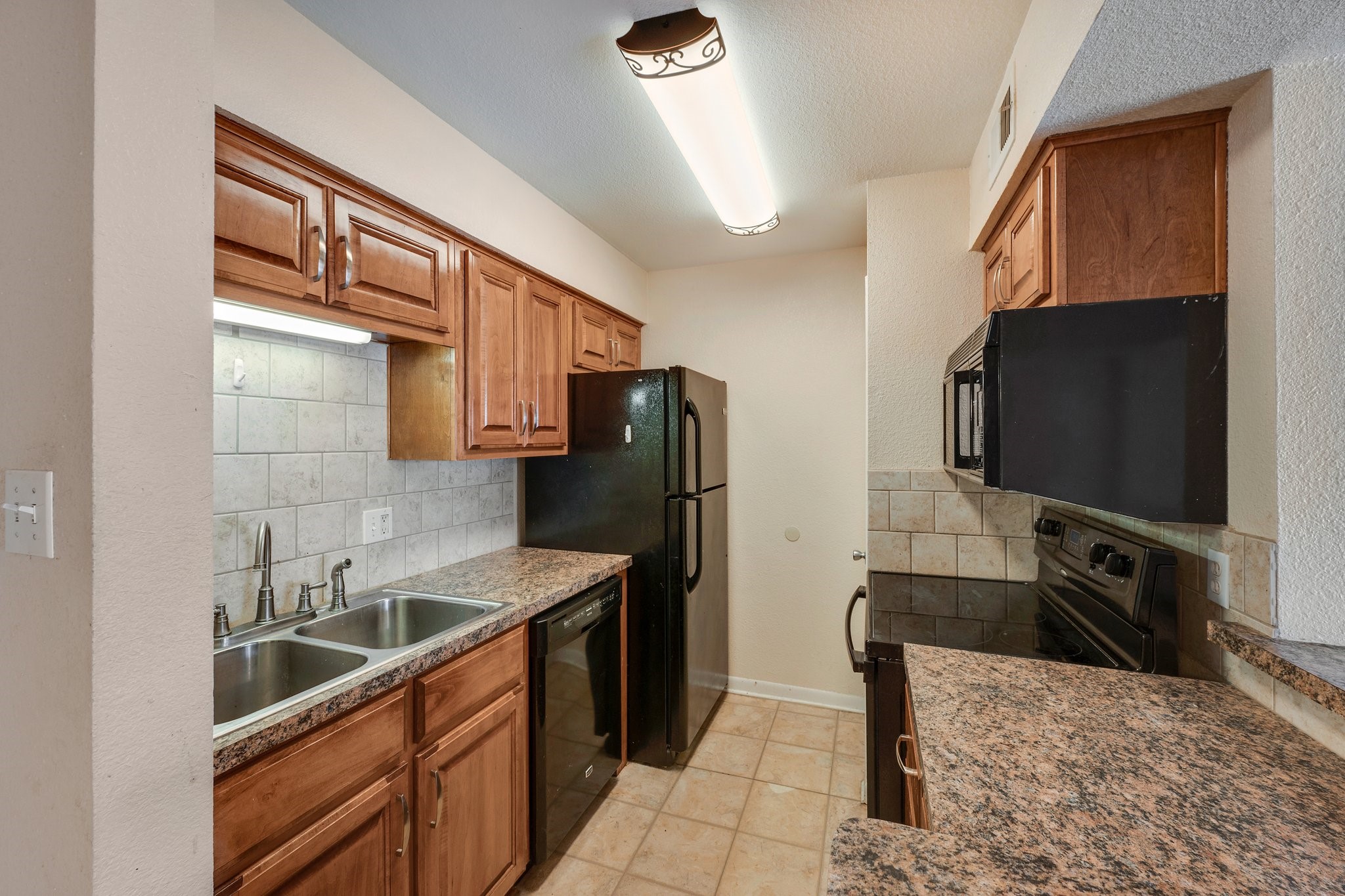 904 University Oaks Boulevard 92 , College Station, TX, 77840 | 58198057 | Realty Texas LLC