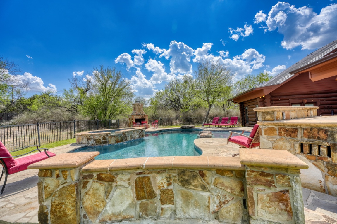 101 Log Country Cove , Burnet, TX, 78611 | 6072568 | Realty Texas LLC
