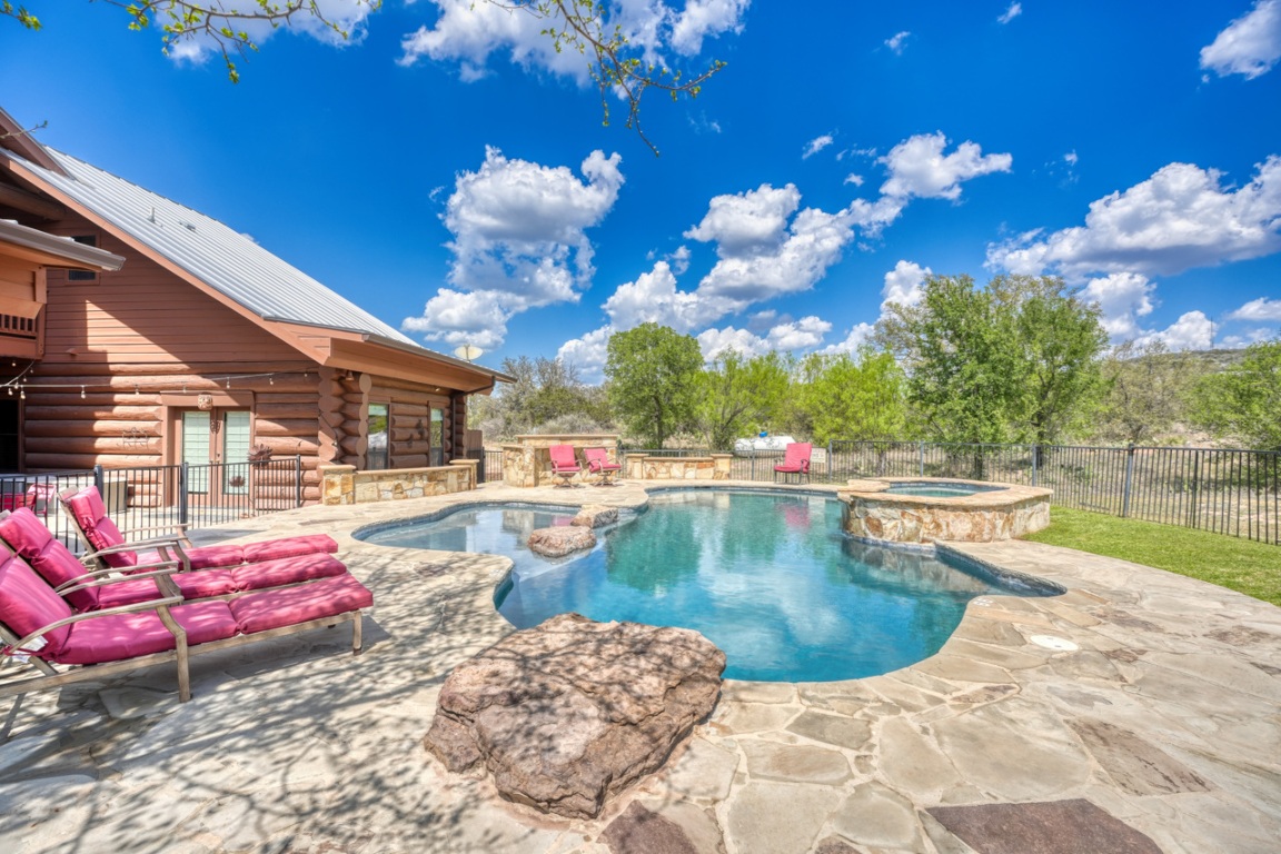 101 Log Country Cove , Burnet, TX, 78611 | 6072568 | Realty Texas LLC