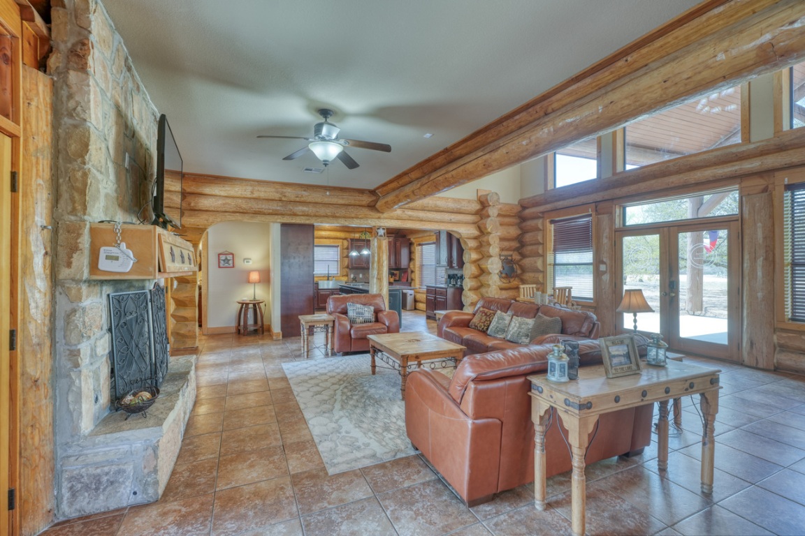 101 Log Country Cove , Burnet, TX, 78611 | 6072568 | Realty Texas LLC