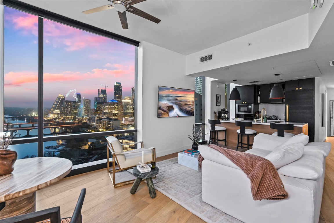 70 Rainey Street 1802 , Austin, TX, 78701 | 1066689 | Realty Texas LLC