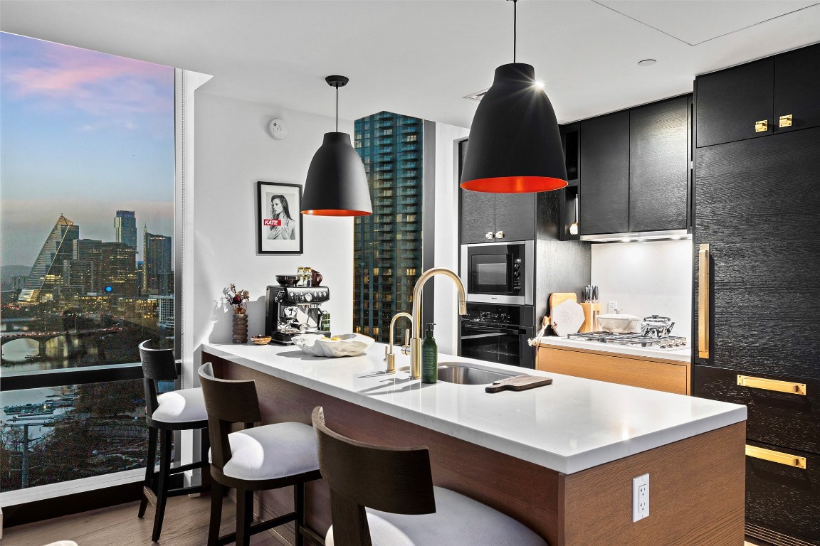 70 Rainey Street 1802 , Austin, TX, 78701 | 1066689 | Realty Texas LLC