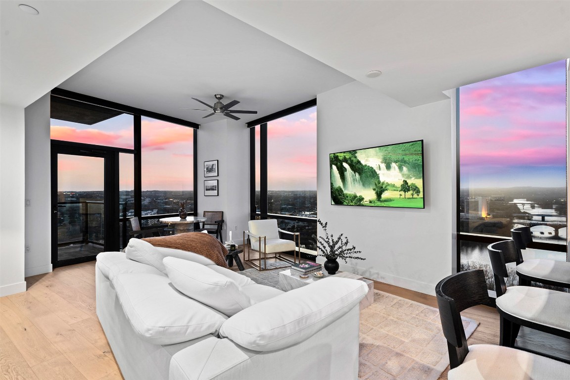 70 Rainey Street 1802 , Austin, TX, 78701 | 1066689 | Realty Texas LLC