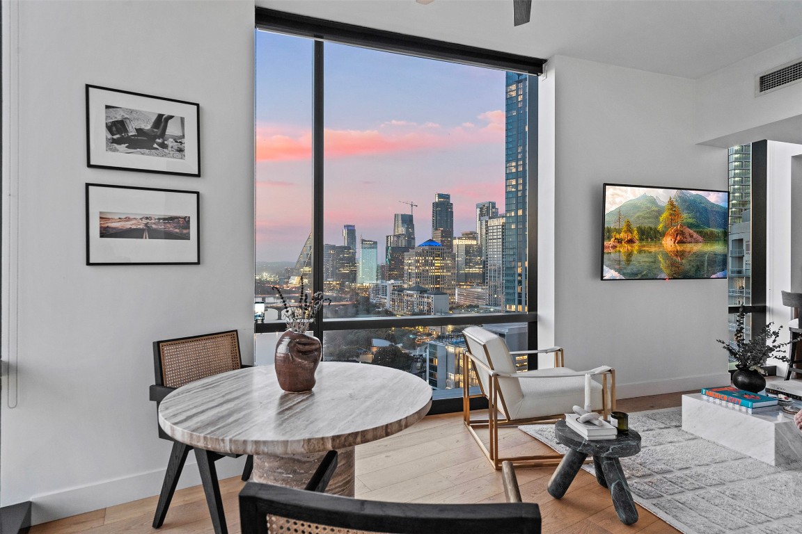 70 Rainey Street 1802 , Austin, TX, 78701 | 1066689 | Realty Texas LLC
