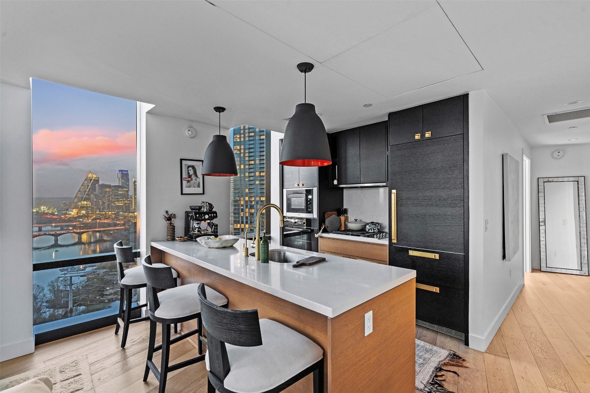 70 Rainey Street 1802 , Austin, TX, 78701 | 1066689 | Realty Texas LLC