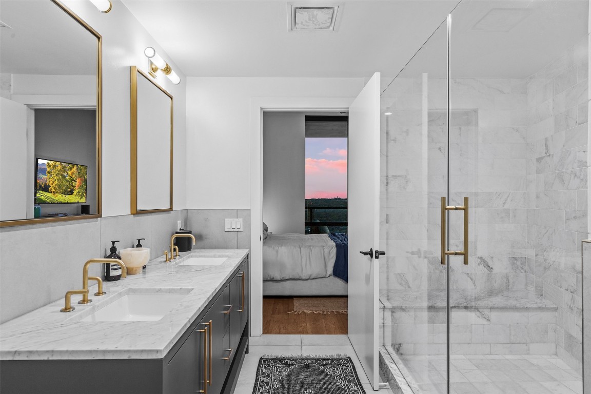 70 Rainey Street 1802 , Austin, TX, 78701 | 1066689 | Realty Texas LLC