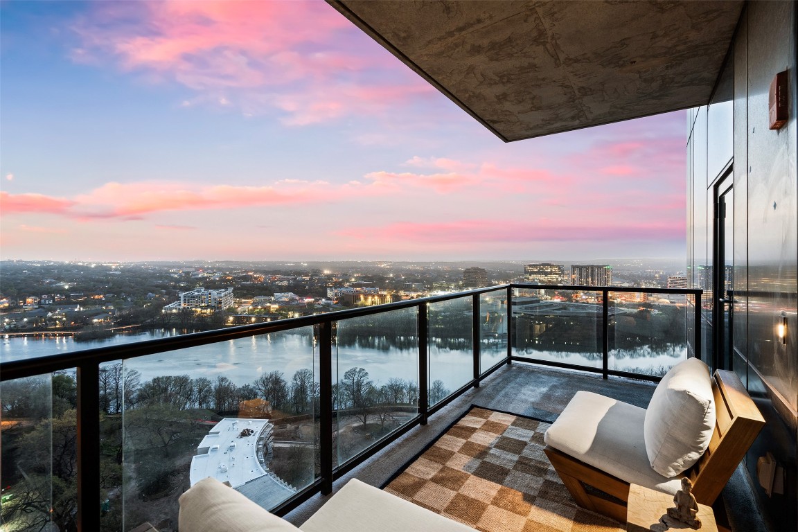 70 Rainey Street 1802 , Austin, TX, 78701 | 1066689 | Realty Texas LLC