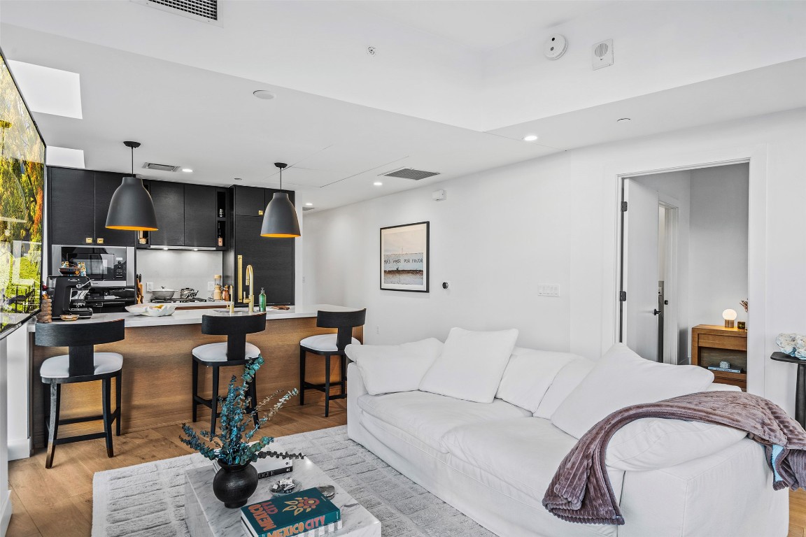 70 Rainey Street 1802 , Austin, TX, 78701 | 1066689 | Realty Texas LLC