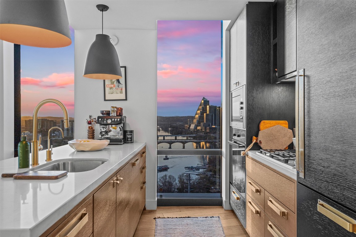 70 Rainey Street 1802 , Austin, TX, 78701 | 1066689 | Realty Texas LLC