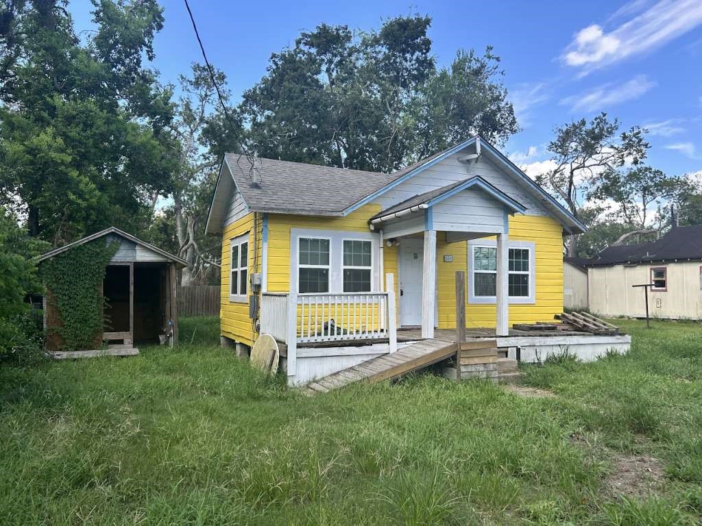 634 E Bernard Street , West Columbia, TX, 77486 | 97705330 | Realty Texas LLC