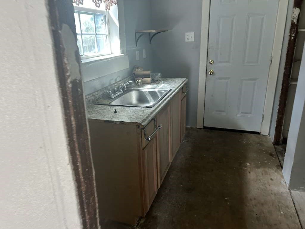 634 E Bernard Street , West Columbia, TX, 77486 | 97705330 | Realty Texas LLC