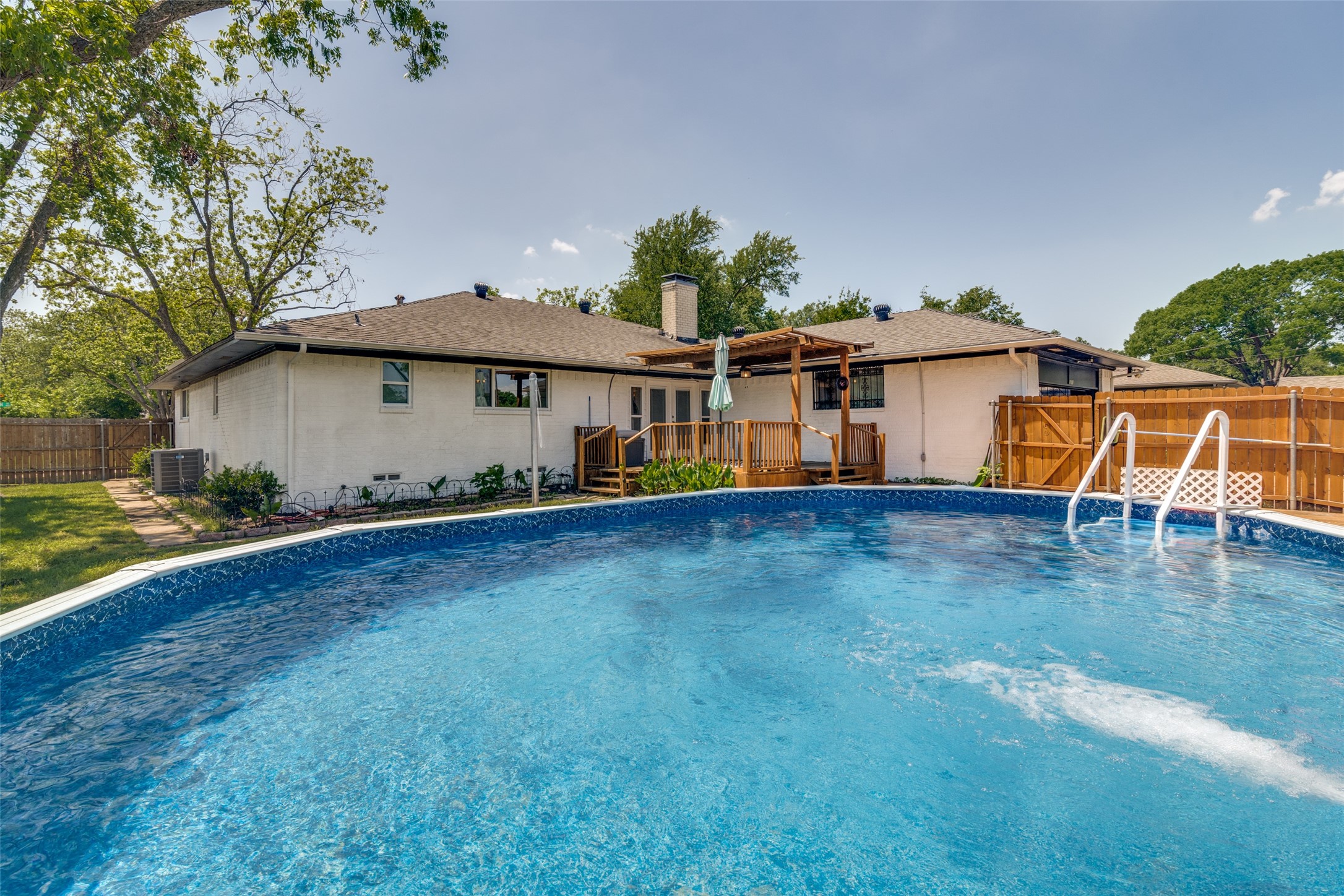 1601 Lexington Drive , Garland, TX, 75041 | 20912725 | Realty Texas LLC