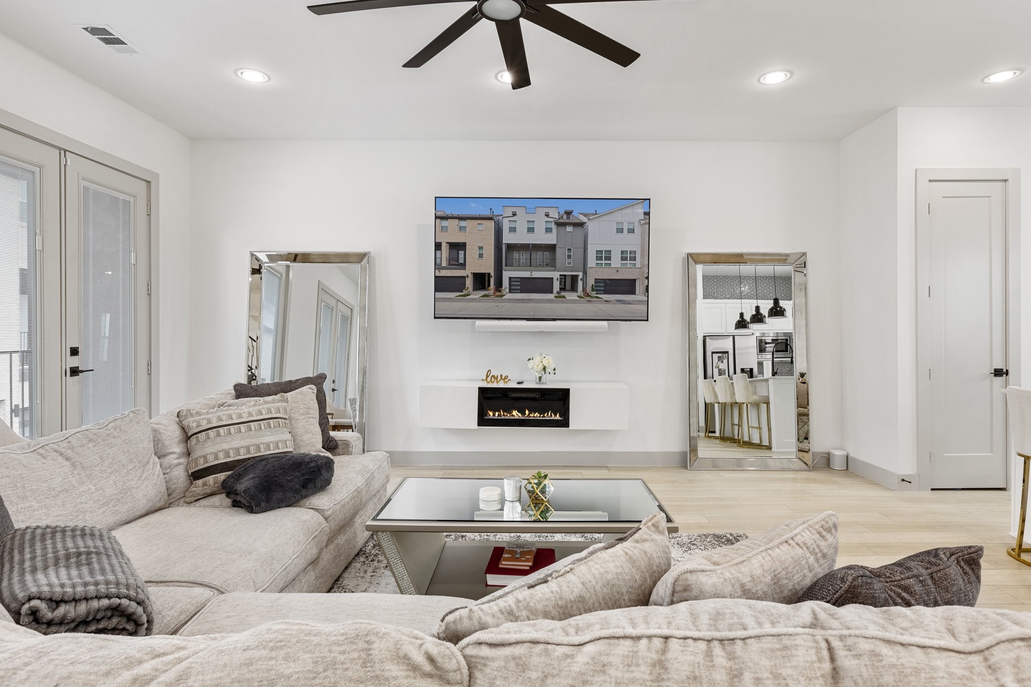 2635 Carmelita Street , Dallas, TX, 75212 | 20911411 | Realty Texas LLC