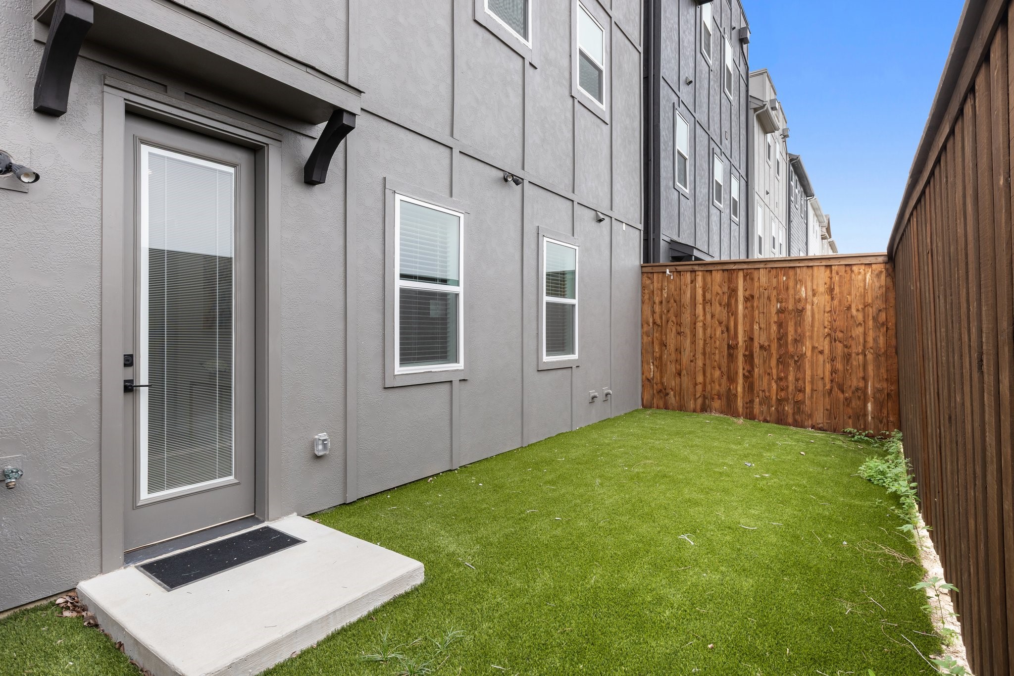 2635 Carmelita Street , Dallas, TX, 75212 | 20911411 | Realty Texas LLC