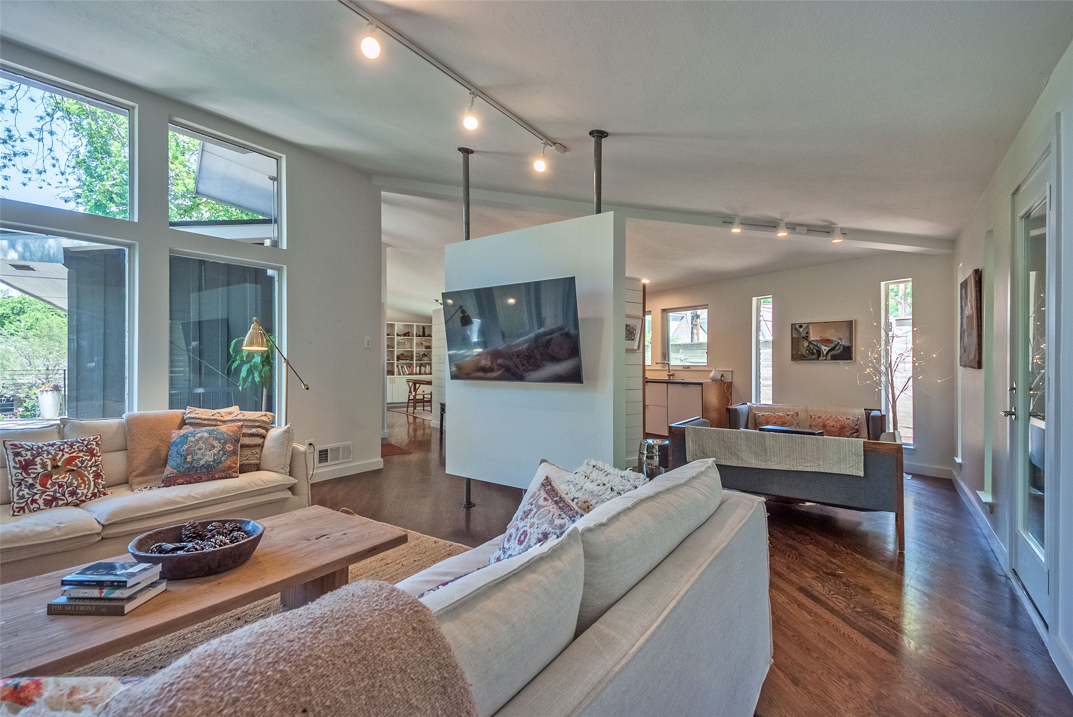 6890 Avalon Avenue , Dallas, TX, 75214 | 20909865 | Realty Texas LLC