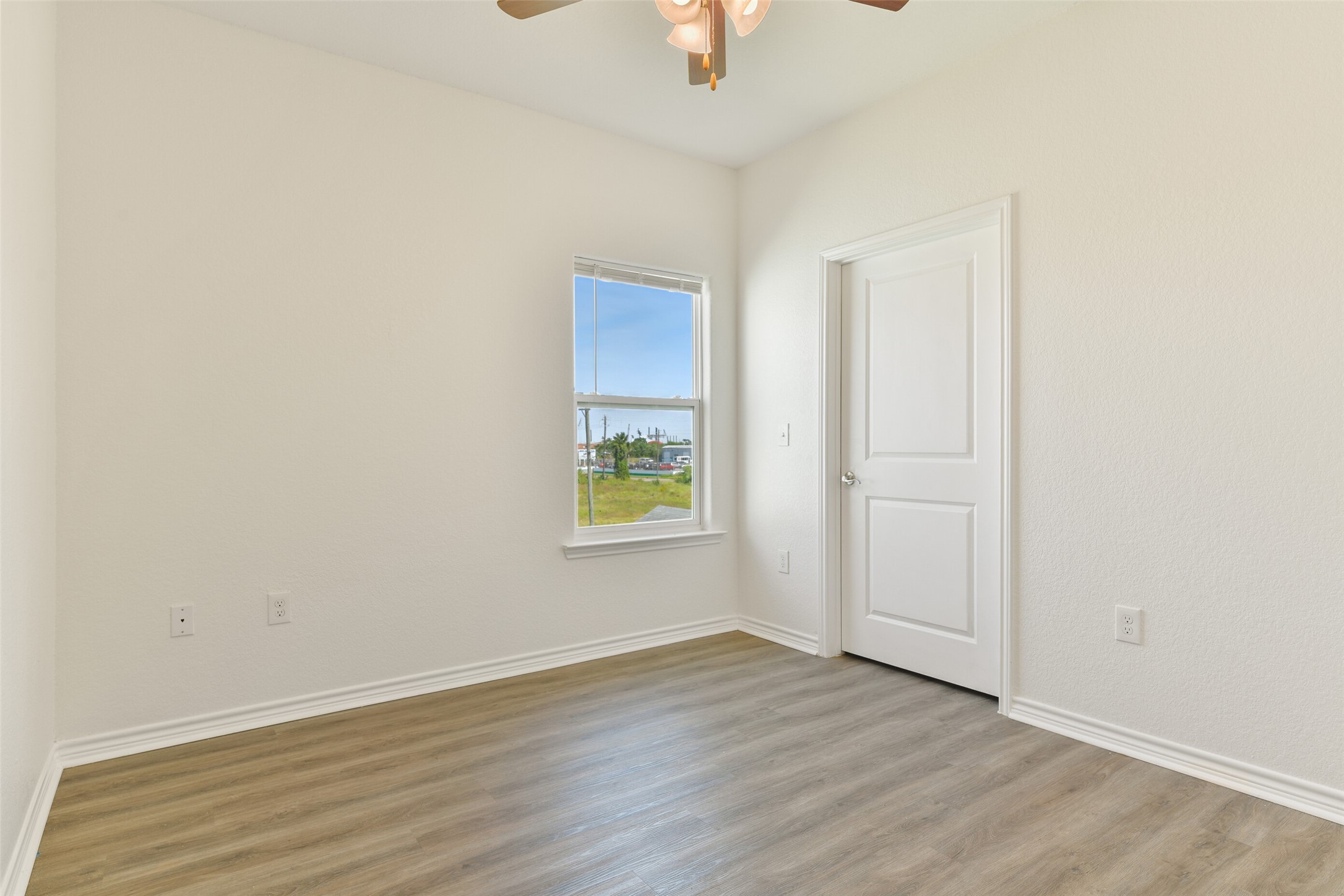 1207 30th Street , Galveston, TX, 77550 | 62223172 | Realty Texas LLC