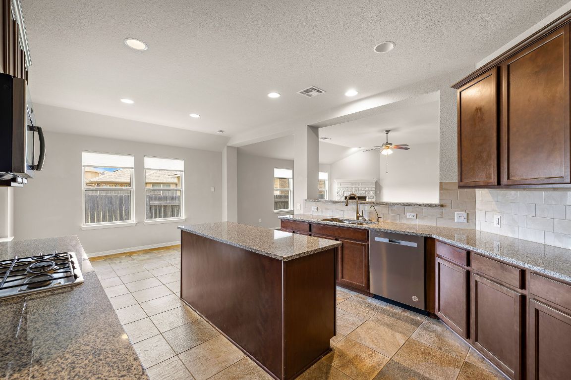 1512 Daylily Loop , Georgetown, TX, 78626 | 5547454 | Realty Texas LLC