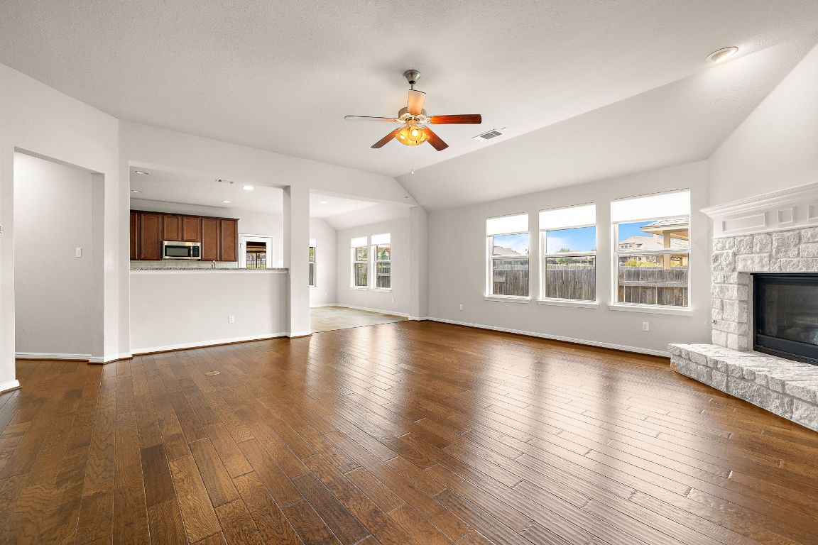 1512 Daylily Loop , Georgetown, TX, 78626 | 5547454 | Realty Texas LLC
