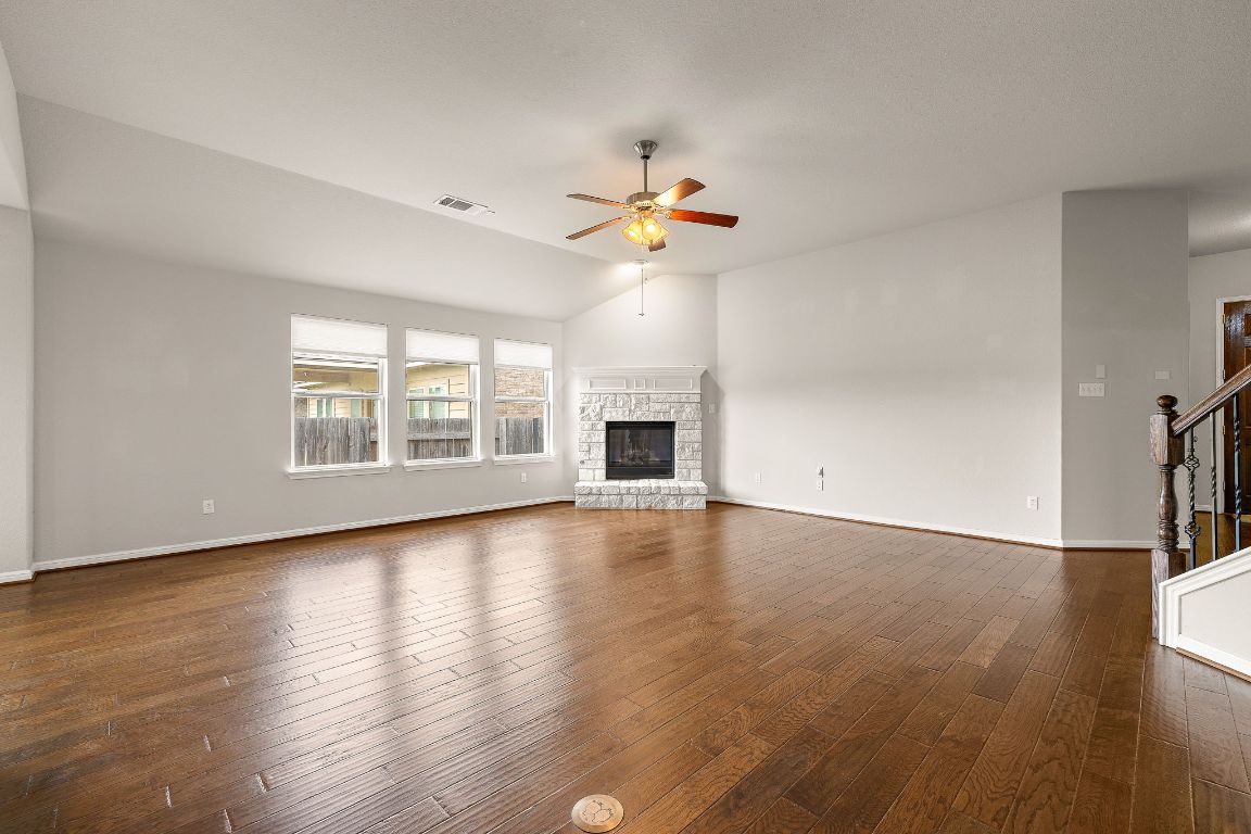 1512 Daylily Loop , Georgetown, TX, 78626 | 5547454 | Realty Texas LLC