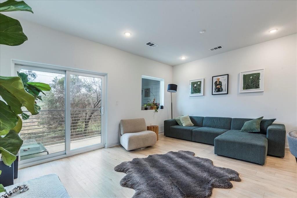 100 W Mockingbird Lane 207 , Austin, TX, 78745 | 5266807 | Realty Texas LLC