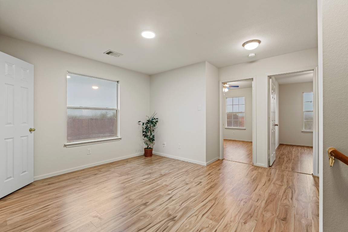 400 W Tudor House Road , Pflugerville, TX, 78660 | 6890260 | Realty Texas LLC