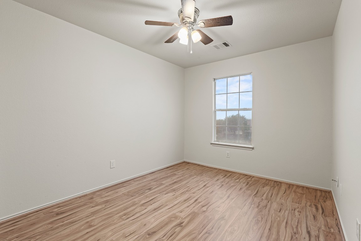 400 W Tudor House Road , Pflugerville, TX, 78660 | 6890260 | Realty Texas LLC