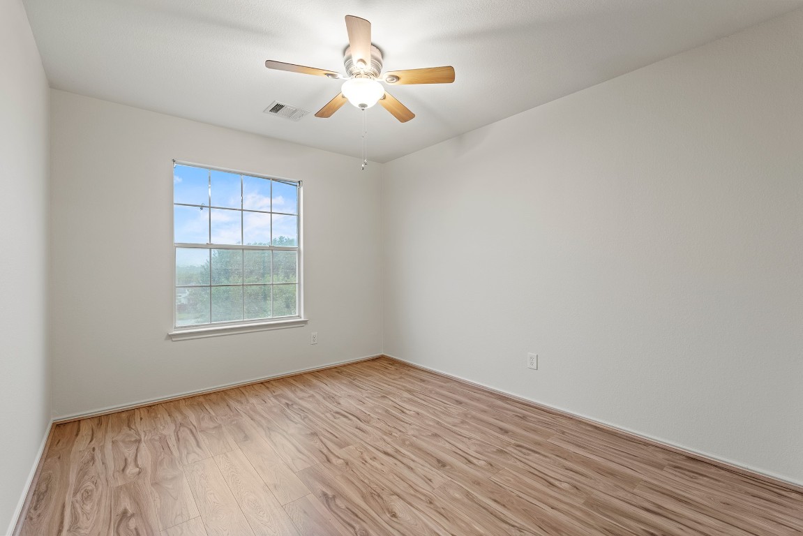400 W Tudor House Road , Pflugerville, TX, 78660 | 6890260 | Realty Texas LLC