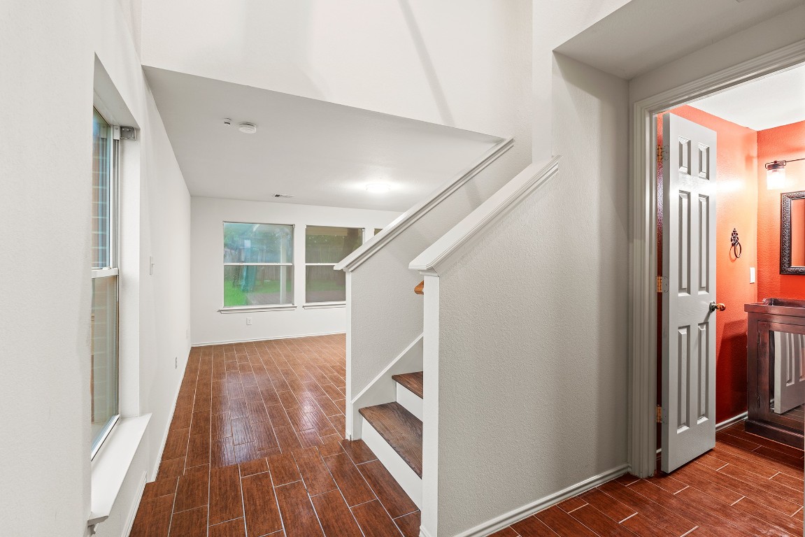 400 W Tudor House Road , Pflugerville, TX, 78660 | 6890260 | Realty Texas LLC