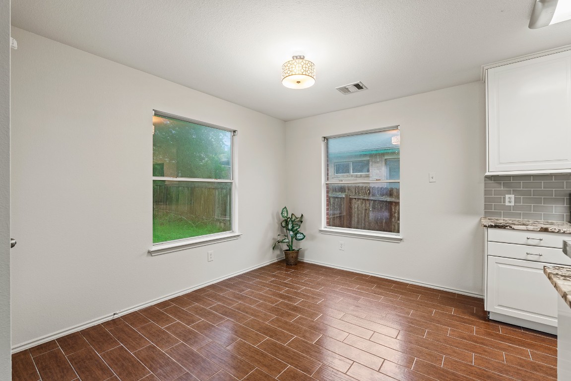 400 W Tudor House Road , Pflugerville, TX, 78660 | 6890260 | Realty Texas LLC