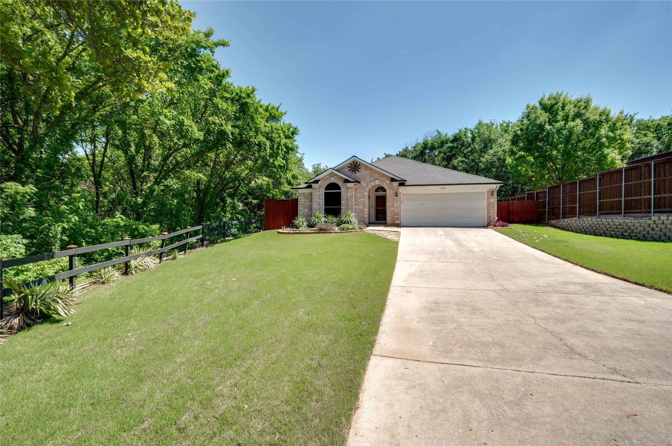 302 Georgian Oak Court , Lake Dallas, TX, 75065 | 20912643 | Realty Texas LLC