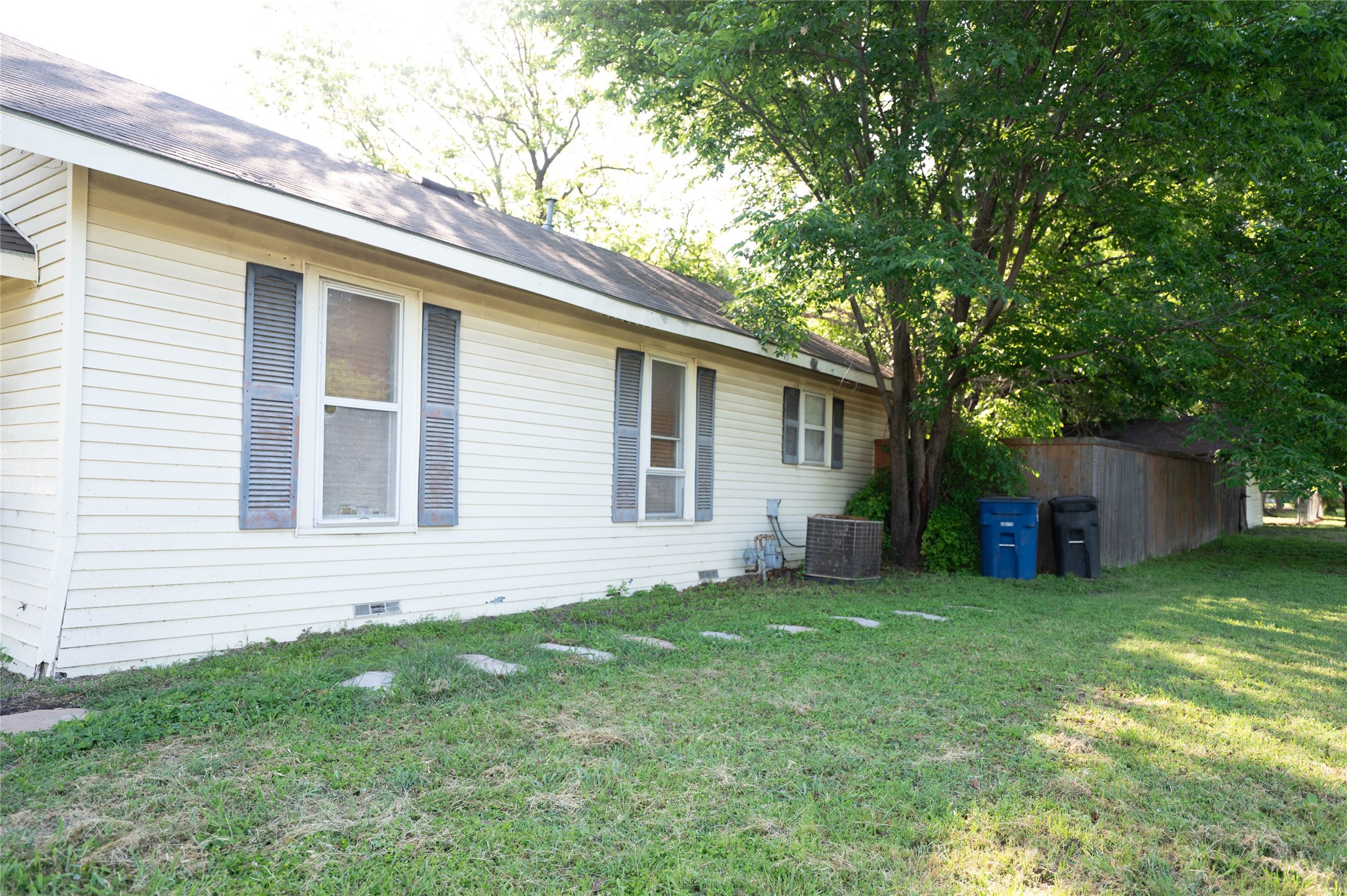 801 E Brown Street , Ennis, TX, 75119 | 20913407 | Realty Texas LLC