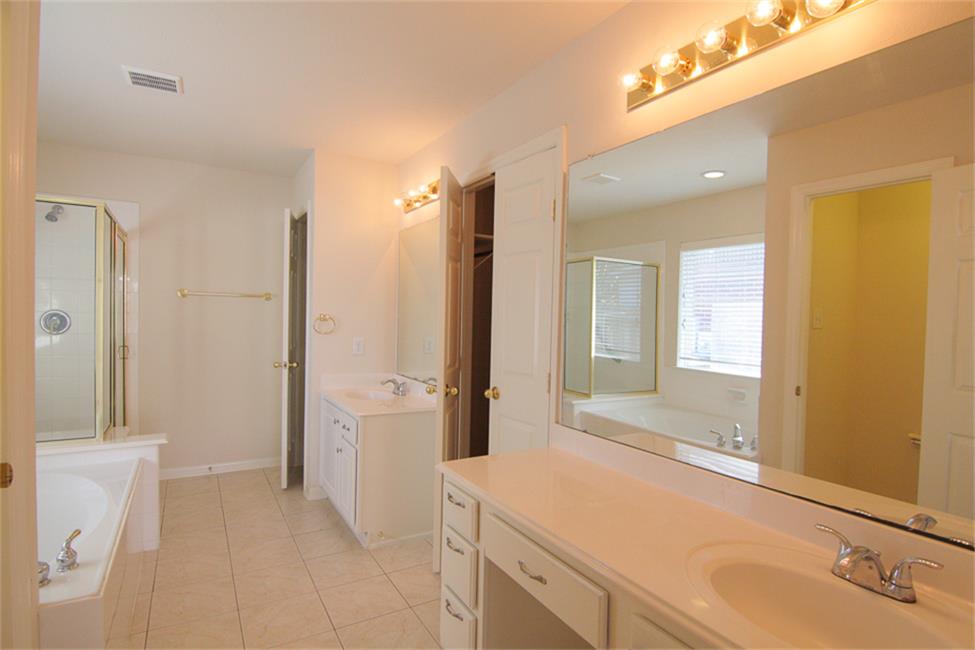 12010 Dover Mdw , Houston, TX, 77070 | 42575150 | Realty Texas LLC