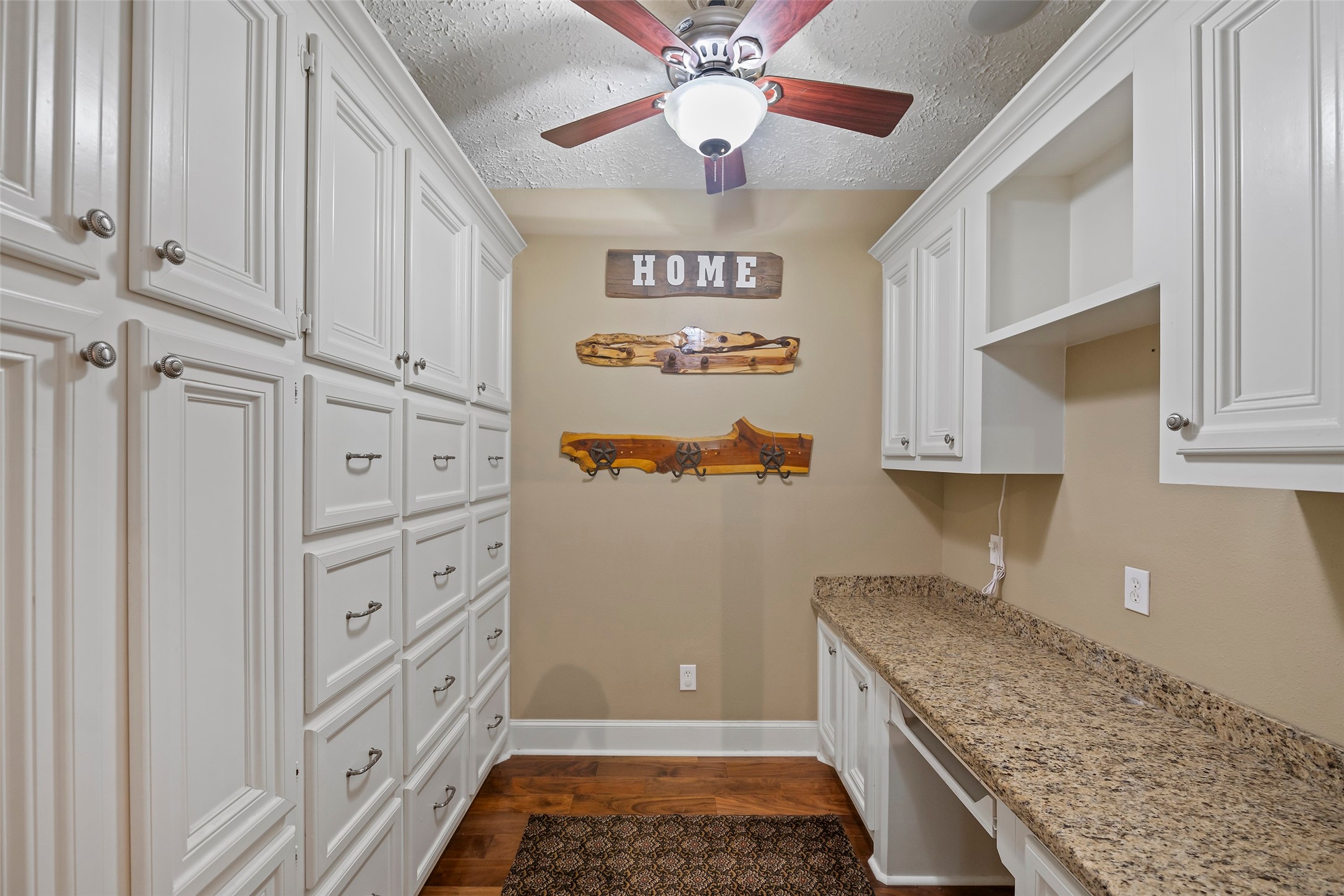 519 Dodge Oakhurst Road , Huntsville, TX, 77320 | 58555864 | Realty Texas LLC