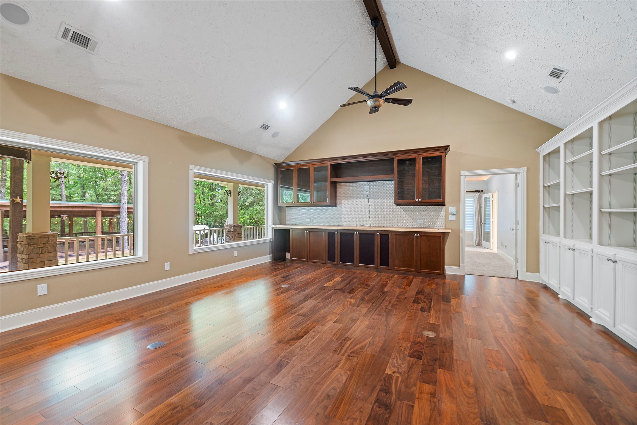 519 Dodge Oakhurst Road , Huntsville, TX, 77320 | 58555864 | Realty Texas LLC