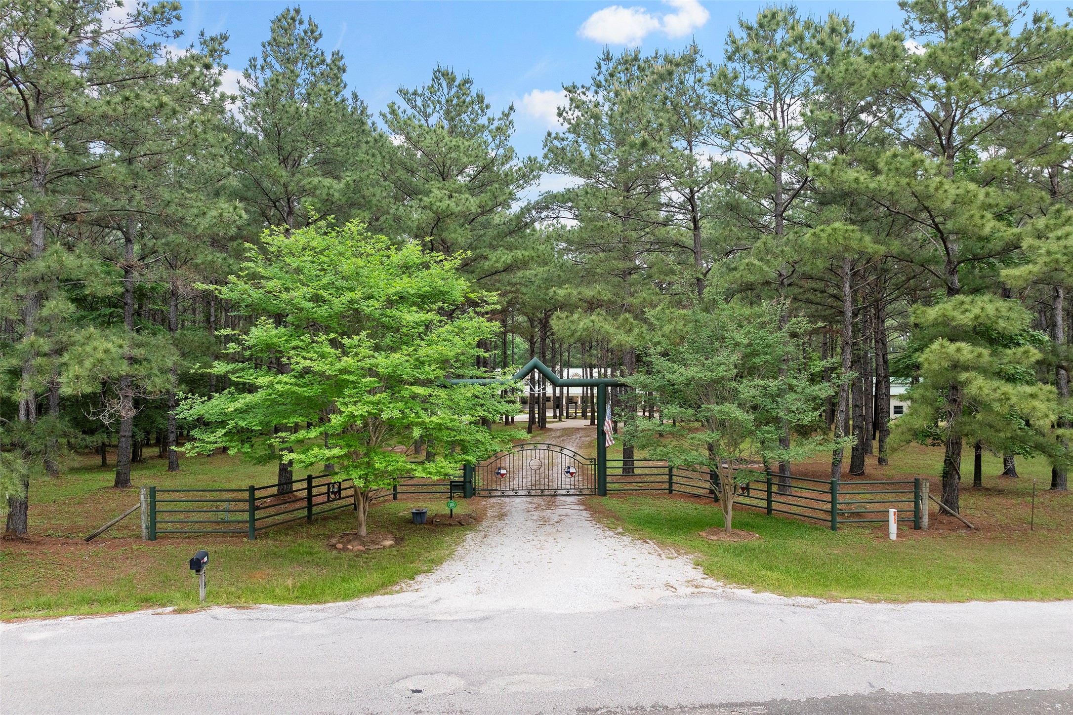 519 Dodge Oakhurst Road , Huntsville, TX, 77320 | 58555864 | Realty Texas LLC